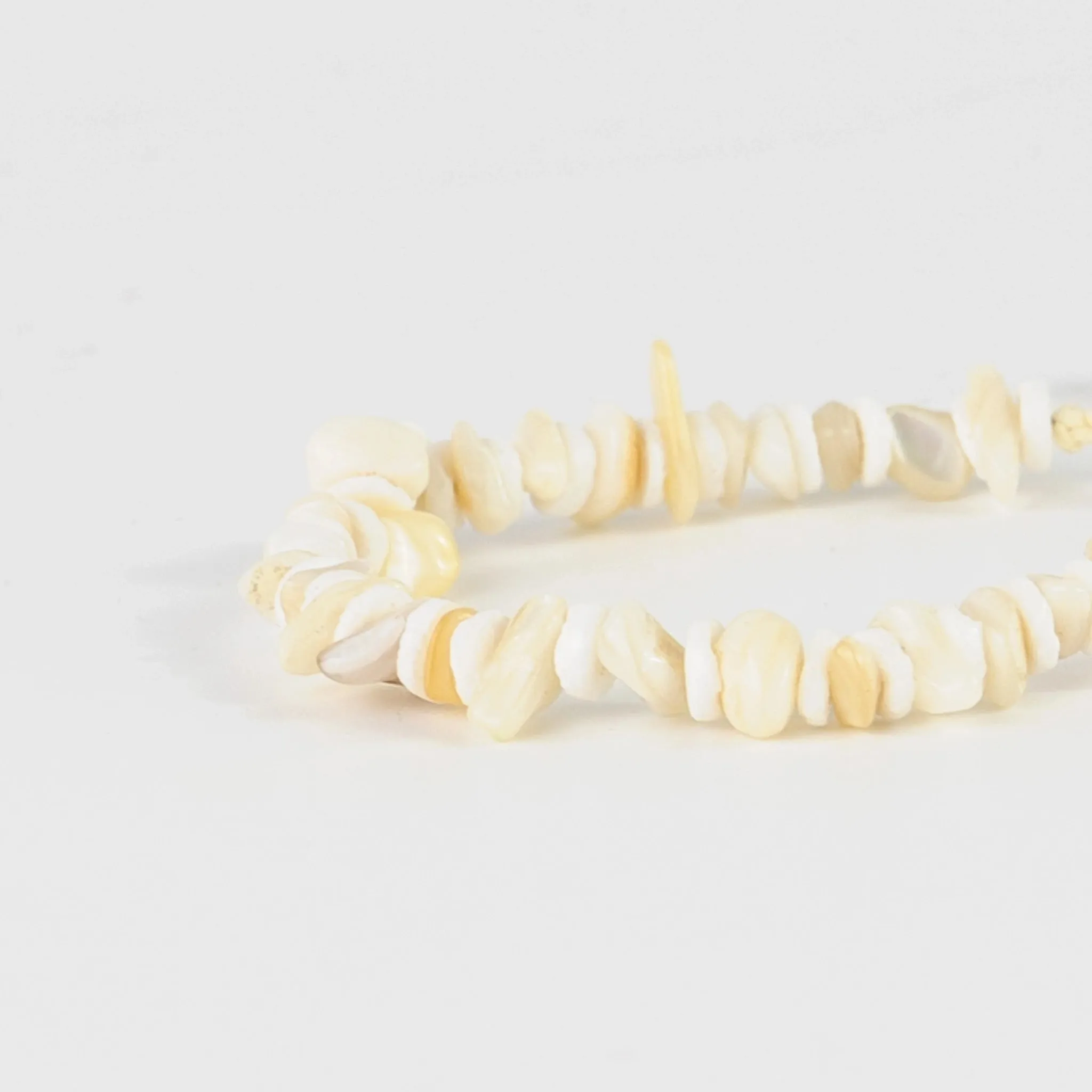 Canggu Puka Shell Surfer Bracelet