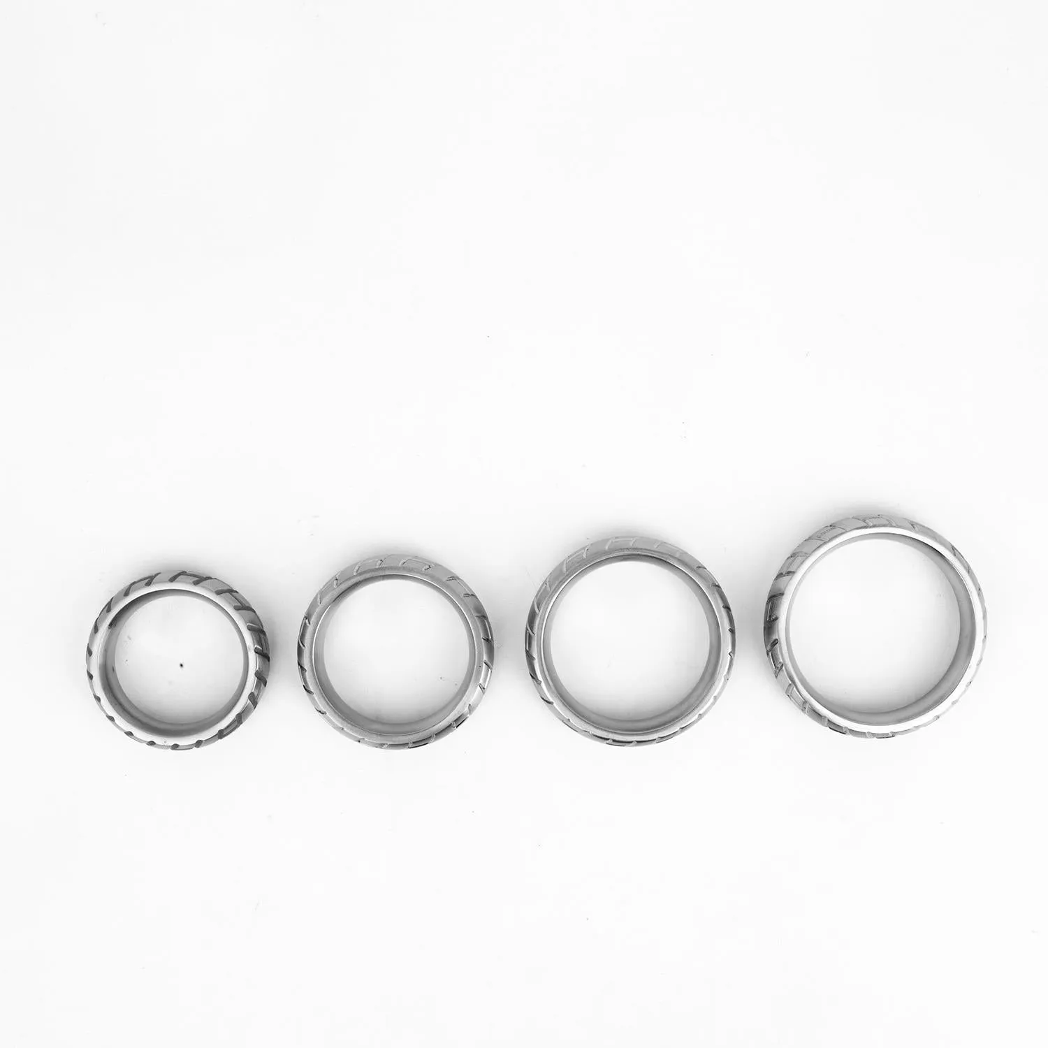 MeGa TIRE Cock Ring Satin